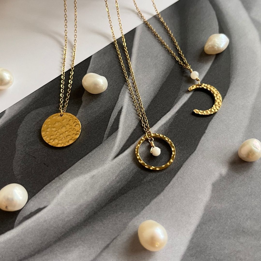 MOON CYCLE  Necklace