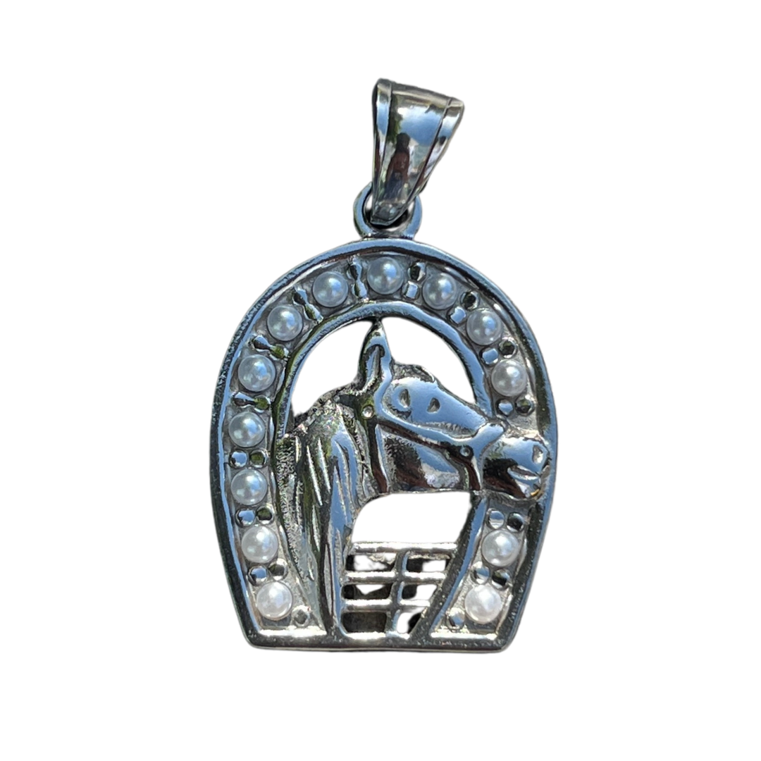 PEARL HORSE SHOE Charm